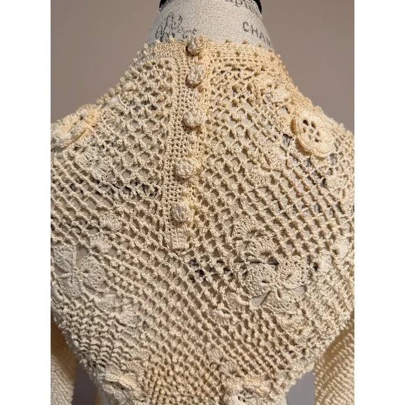 Women's Vintage 70's Crochet Coquette Top With Floral Appliques Size M - Picture 4 of 6